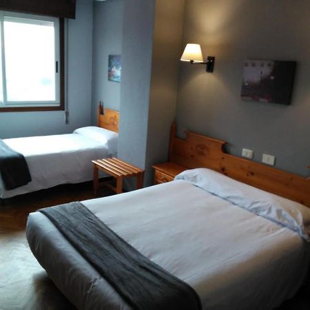 Hostal San Telmo Tui Esterno foto