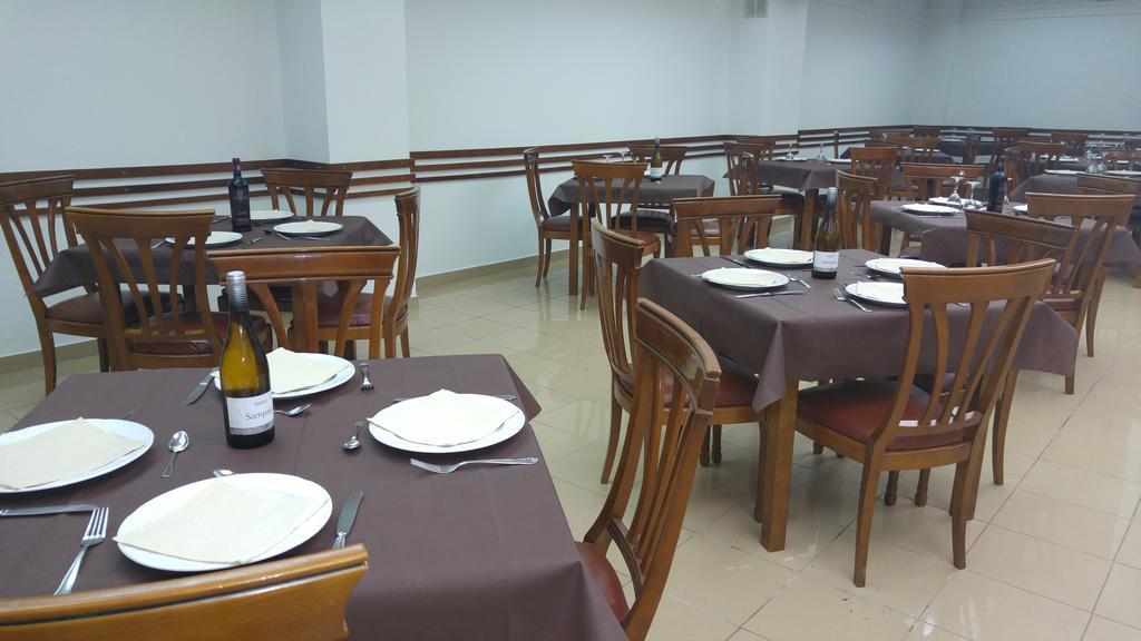 Hostal San Telmo Tui Esterno foto