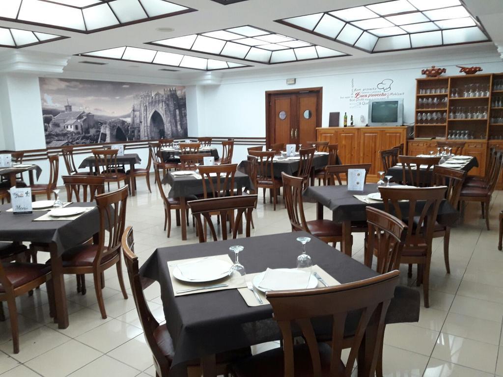Hostal San Telmo Tui Esterno foto
