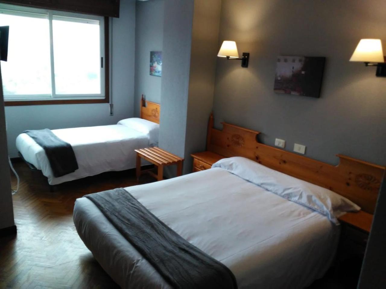 Hostal San Telmo Tui Esterno foto