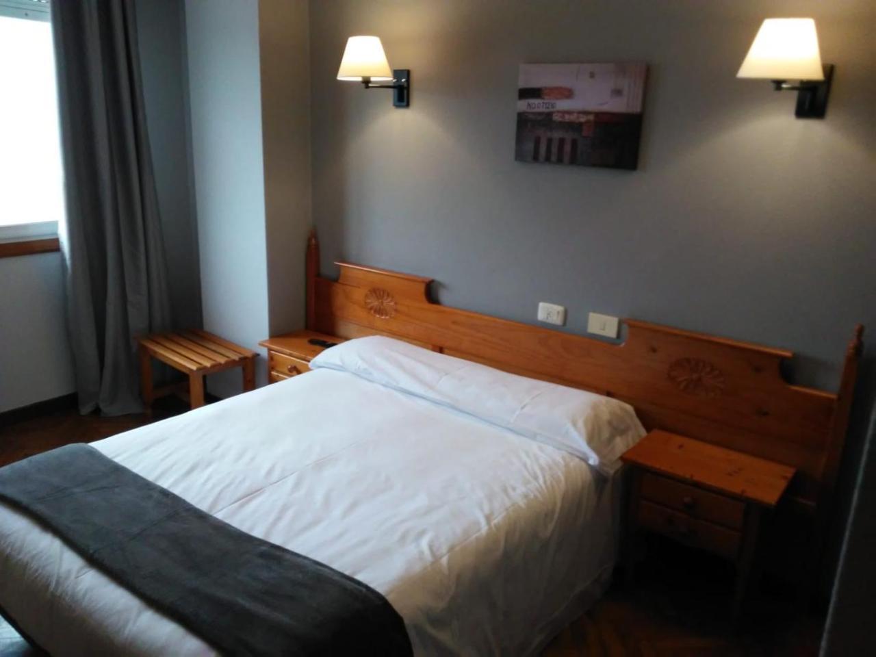 Hostal San Telmo Tui Esterno foto