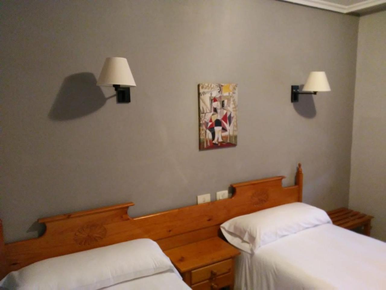Hostal San Telmo Tui Esterno foto